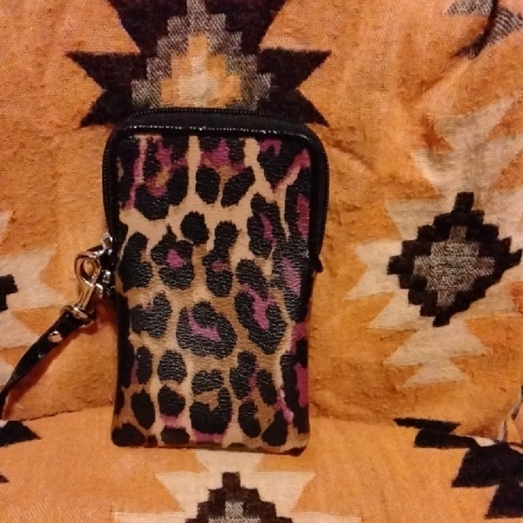 Coach Leopard Print Wristlet with Pink Button - Picture 4 of 5